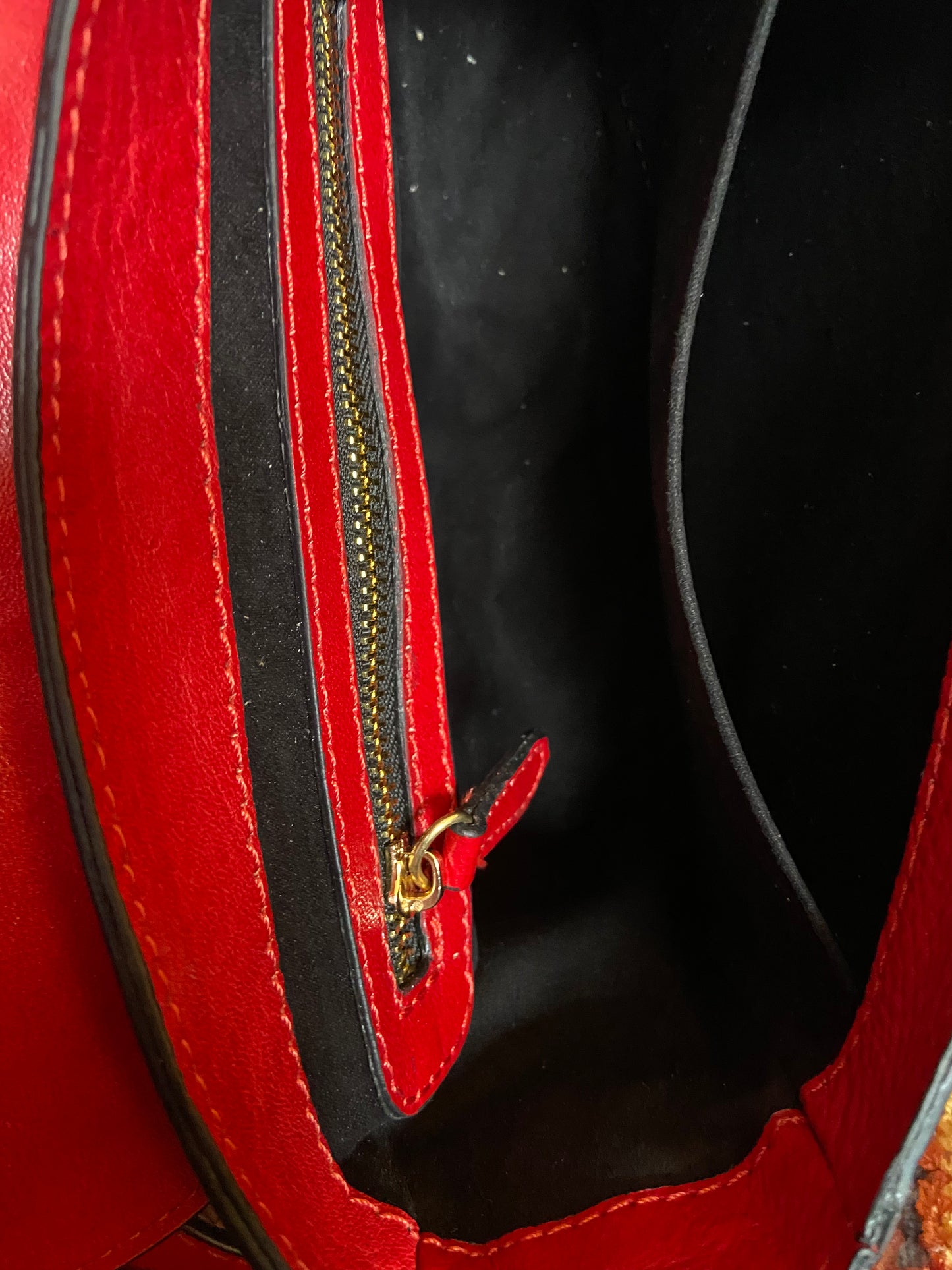 Cuzco Handmade Tooled Leather Crossbody Purse Red Inside