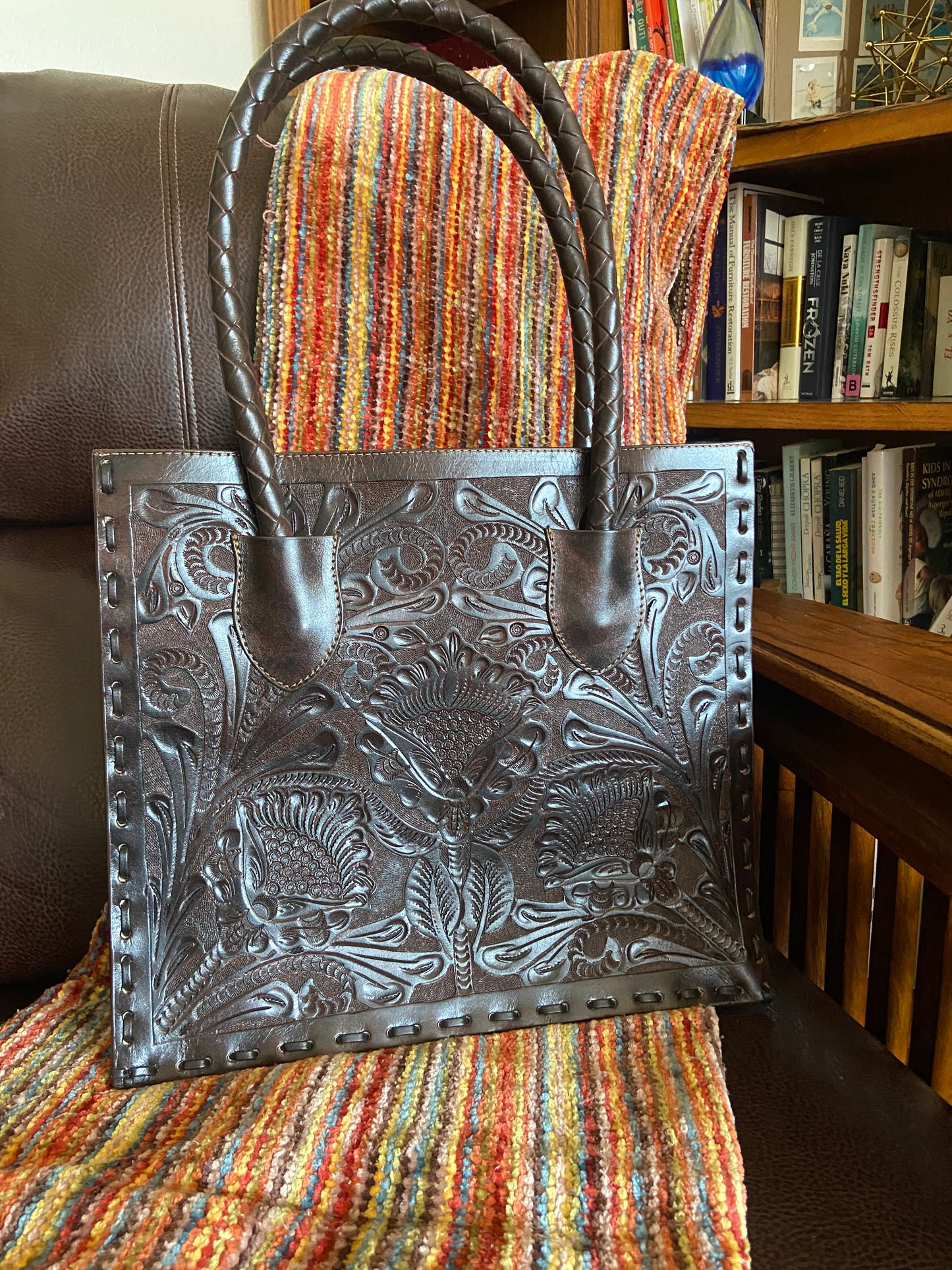 Yucatan handmade tooled leather purse Brown Back