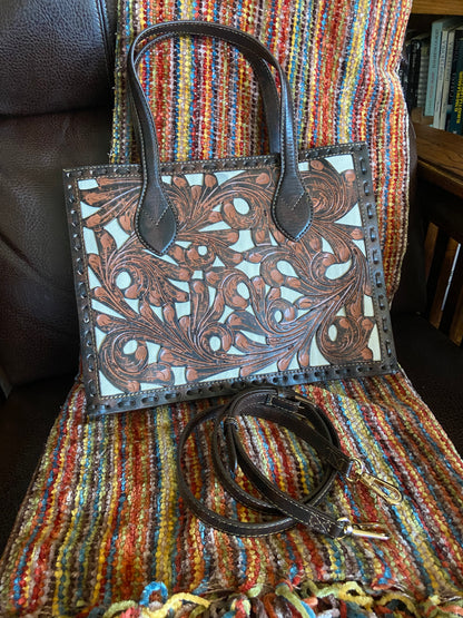 Navajo handmade tooled leather purse Brown Front