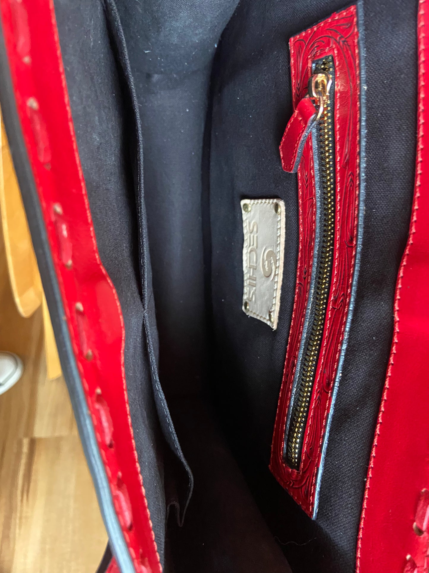 Navajo handmade tooled leather purse Red Inside